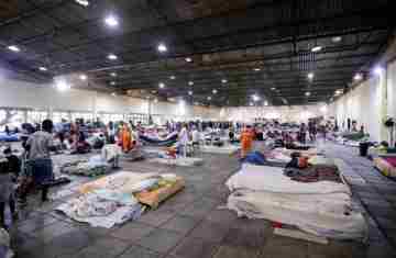 Cai número de pessoas em abrigos no RS; meio milhão estão fora de casa
